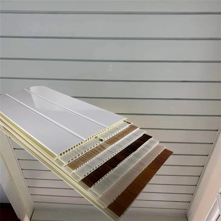 Erkély PVC mennyezet